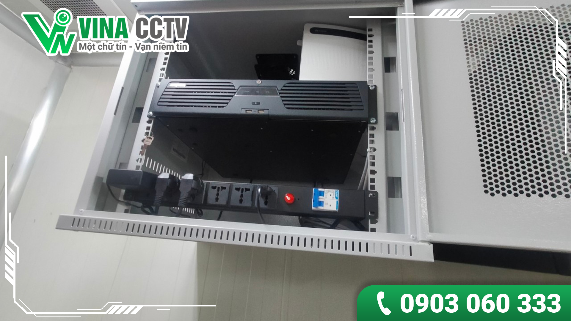 Đầu ghi được lắp đặt gọn gàng trong tủ Rack